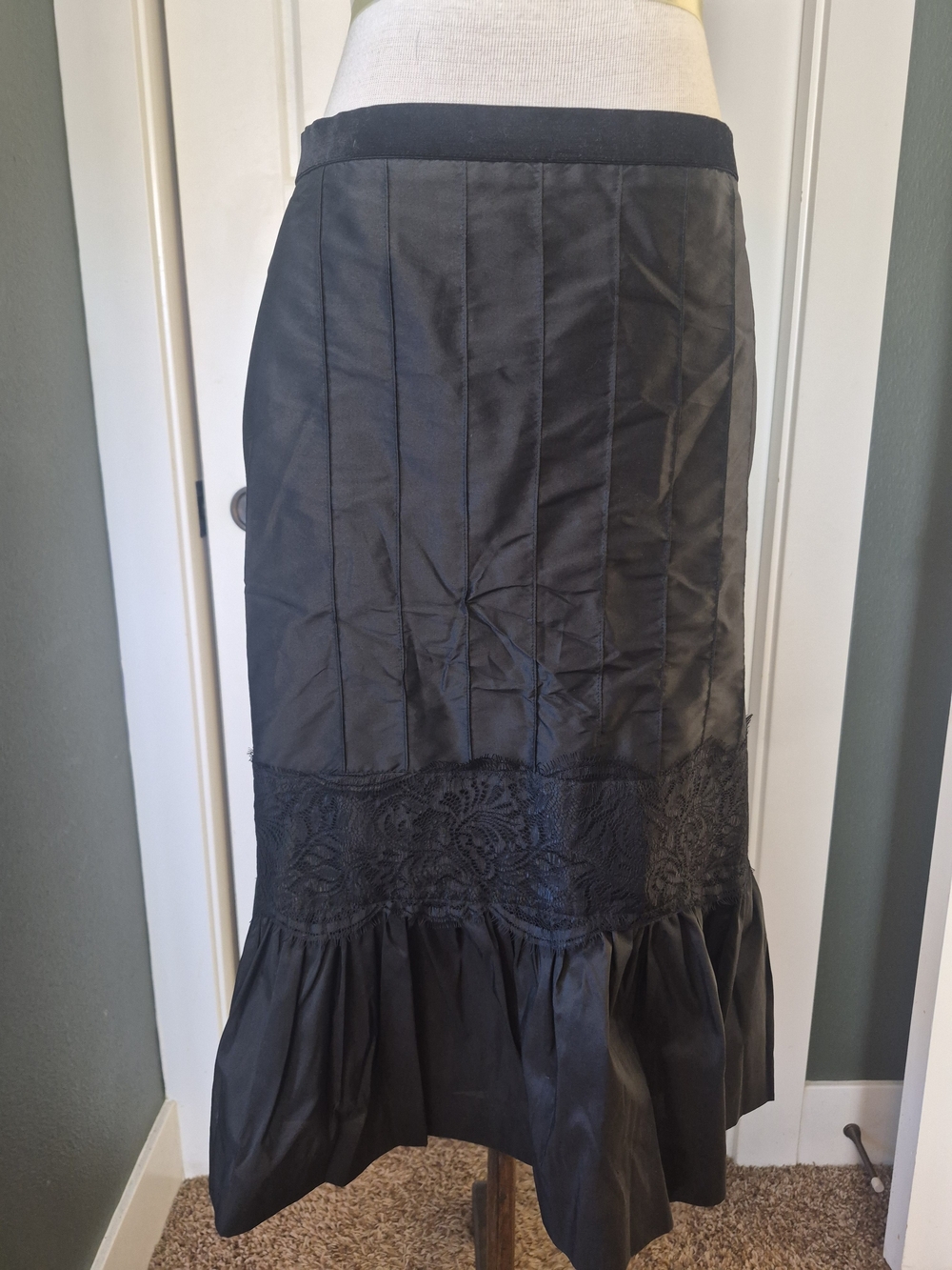 Black Lace-Trim Midi Skirt - Women's